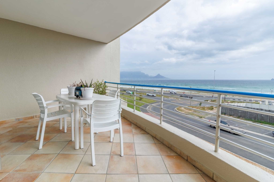 To Let 3 Bedroom Property for Rent in Bloubergrant Western Cape